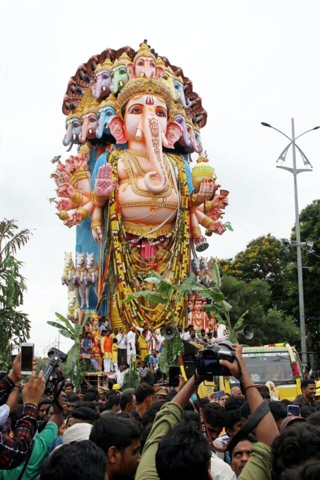 pexels-media-2939023-1695323848316-scaled-640x960 3D Ganesh ji wallpaper || Free Download